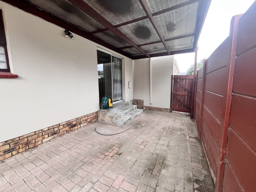 4 Bedroom Property for Sale in Dana Bay Western Cape